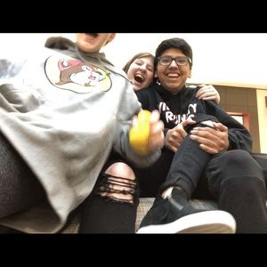 Meet your Posher, Leo